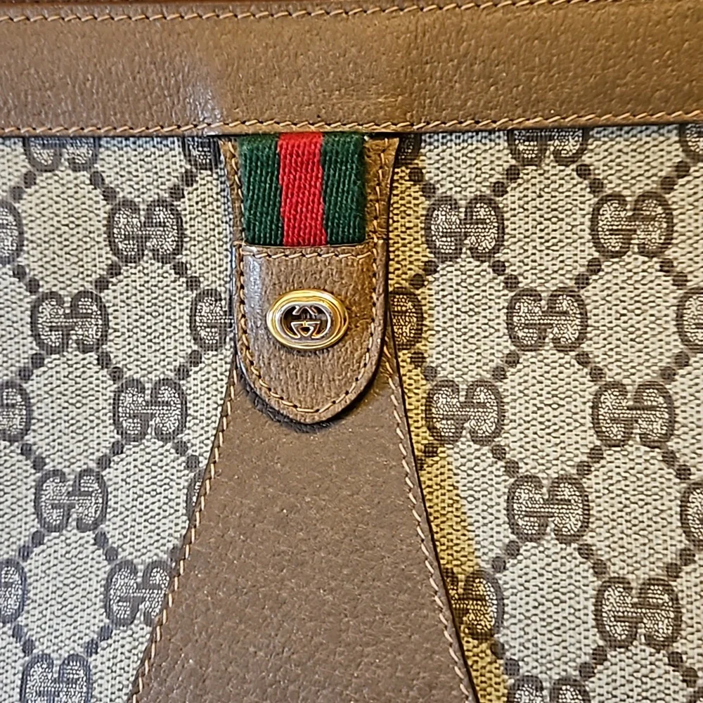 Gucci GG Sherry Line Clutch - Picture 7 of 16